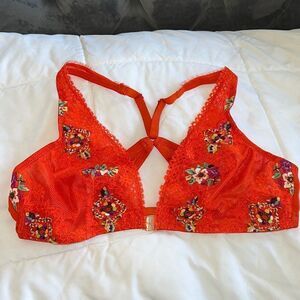 BRAND NEW WITH TAG SAVAGE X FENTY FLORAL PRINT BRA